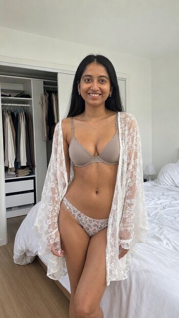 Full leaked Sakshi shah private onlyfans photo
