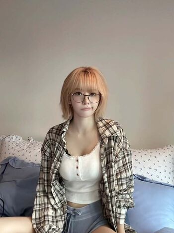 Full leaked Sakura miyawaki private onlyfans photo