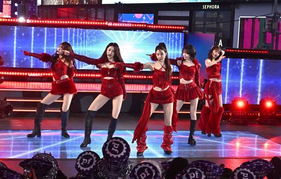 Full leaked Sakura miyawaki page private onlyfans photo