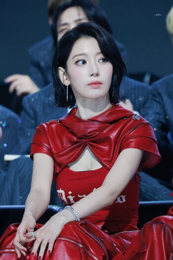 Full leaked Sakura miyawaki page private onlyfans photo