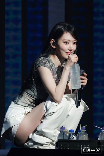 Full leaked Sakura miyawaki page private onlyfans photo