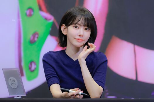 Full leaked Sakura miyawaki page private onlyfans photo