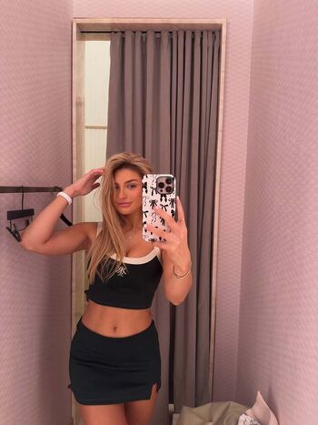 Full leaked Sally mae private onlyfans photo