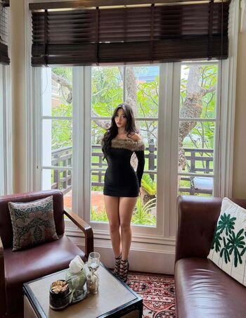 Full leaked Salysaouk page private onlyfans photo