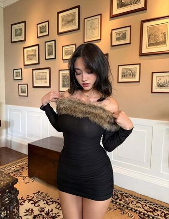 Full leaked Salysaouk page private onlyfans photo