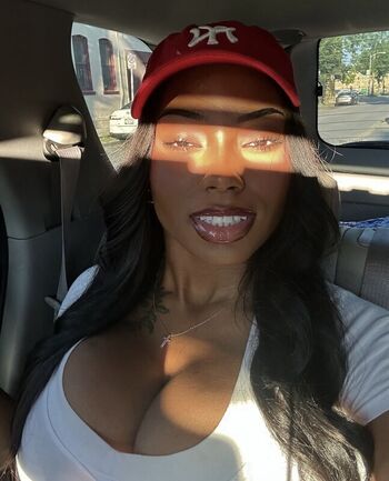Samantha Marie