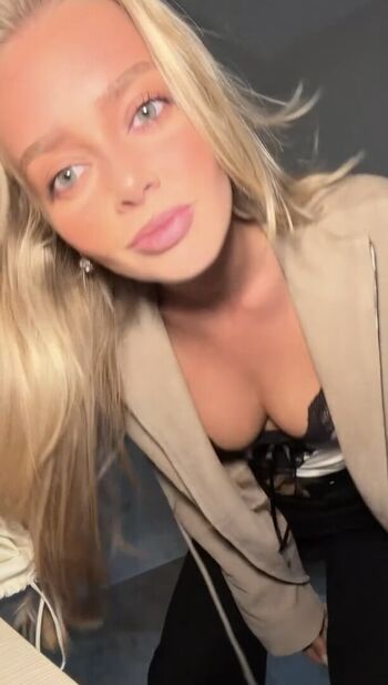 Samantha Riehl