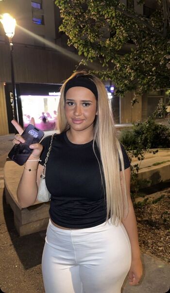 Full leaked Sanae dz private onlyfans photo
