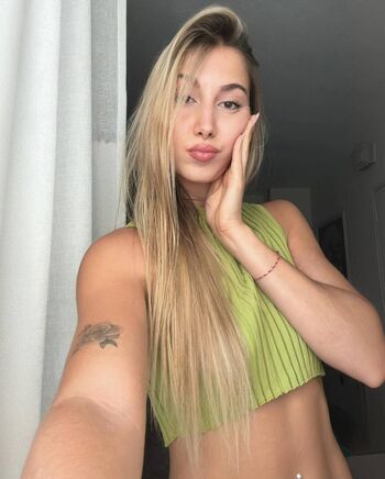 Full leaked Sandractive private onlyfans photo
