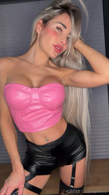 Full leaked Sandyleinof private onlyfans photo
