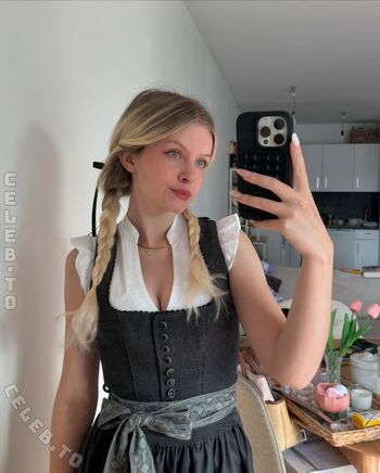 Full leaked Saniskates private onlyfans photo