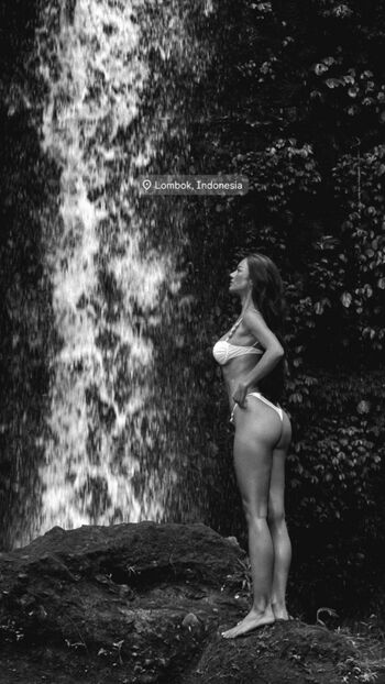 Full leaked Sanly liu private onlyfans photo