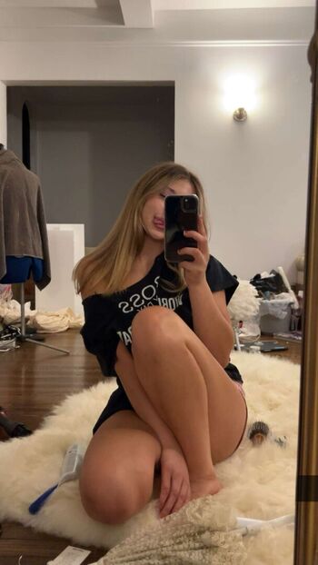 Full leaked Sara dobrik page private onlyfans photo