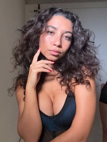 Full leaked Sara holmes private onlyfans photo