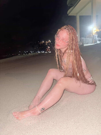 Full leaked Sara james private onlyfans photo