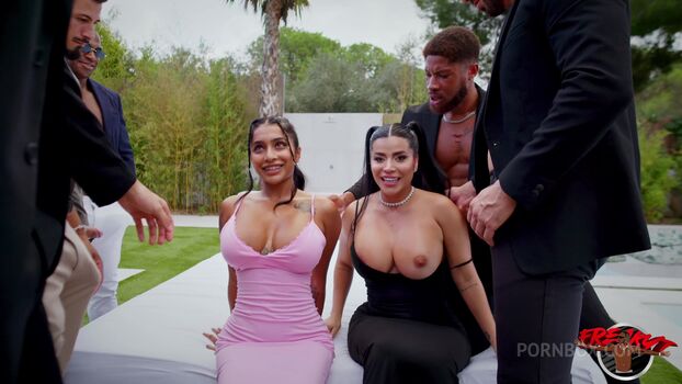 Full leaked Sara retali page private onlyfans photo