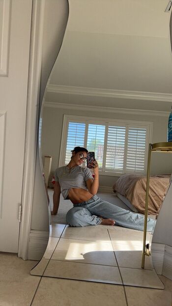 Full leaked Sara saffari page private onlyfans photo