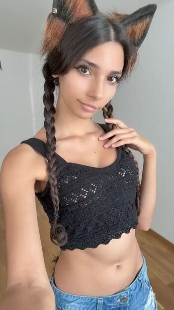 Full leaked Sarawolf private onlyfans photo