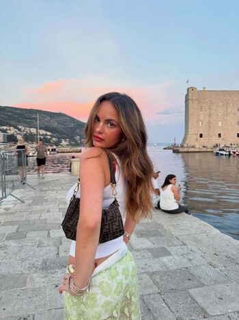 Full leaked Sarabella harris page private onlyfans photo
