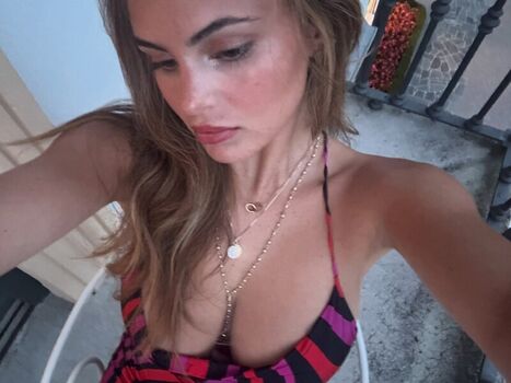 Full leaked Sarabella harris page private onlyfans photo