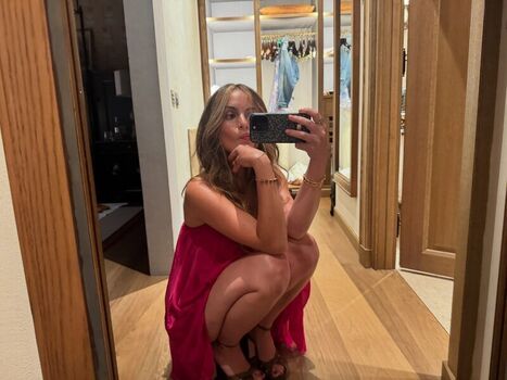 Full leaked Sarabella harris page private onlyfans photo
