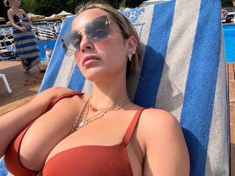 Full leaked Sarabella harris page private onlyfans photo