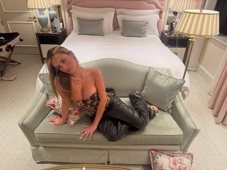 Full leaked Sarabella harris page private onlyfans photo