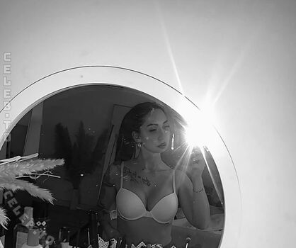 Full leaked Sarah amore private onlyfans photo