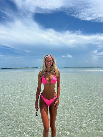 Full leaked Sarah brodner private onlyfans photo