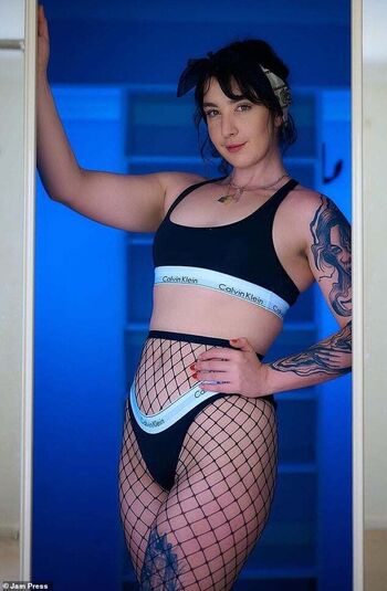 Full leaked Sarah button private onlyfans photo