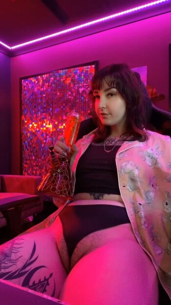 Full leaked Sarah button private onlyfans photo
