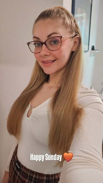 Full leaked Sarah milkowski private onlyfans photo