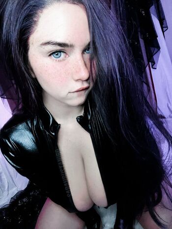 Full leaked Sarahbustan private onlyfans photo