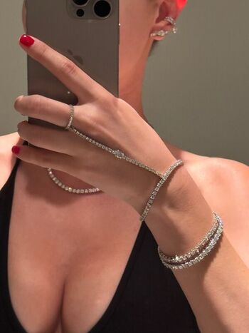 Full leaked Sarahfuckingsnyder private onlyfans photo