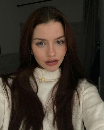 Full leaked Sarahhbl private onlyfans photo