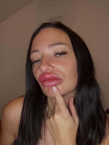 Full leaked Sarahotdiamond private onlyfans photo