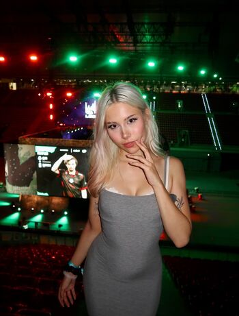 Full leaked Sarahtonin private onlyfans photo