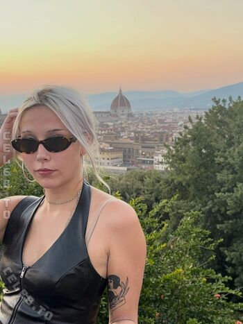 Full leaked Sarahtoninx private onlyfans photo