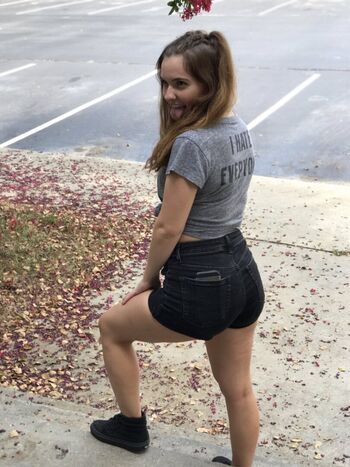 Full leaked Sarahtoosalty private onlyfans photo