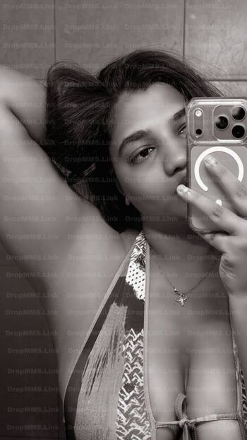 Full leaked Saranya santhosh page private onlyfans photo