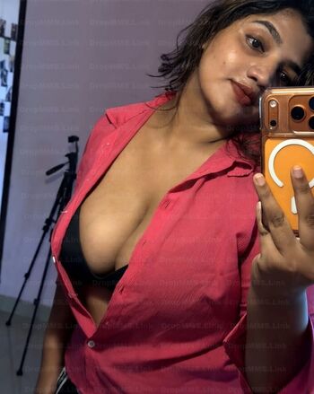 Full leaked Saranya santhosh page private onlyfans photo