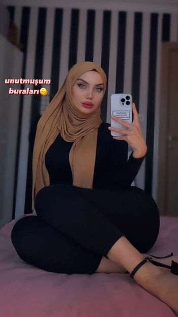 Full leaked Sariikubraa page private onlyfans photo