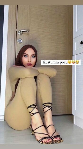 Full leaked Sariikubraa page private onlyfans photo