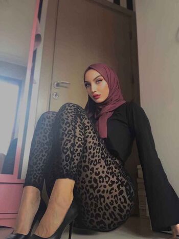 Full leaked Sariikubraa private onlyfans photo
