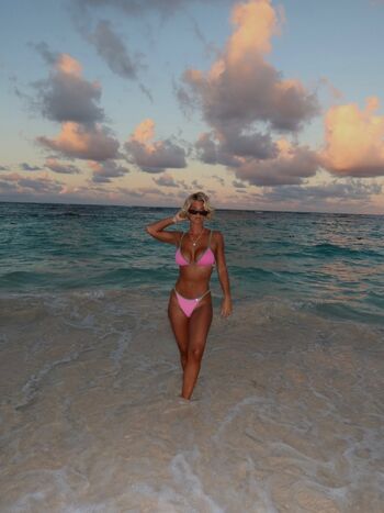 Full leaked Sariskleit private onlyfans photo