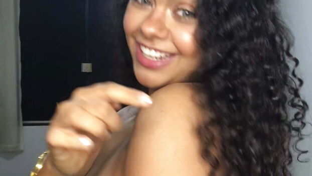 Full leaked Sarmidai private onlyfans photo