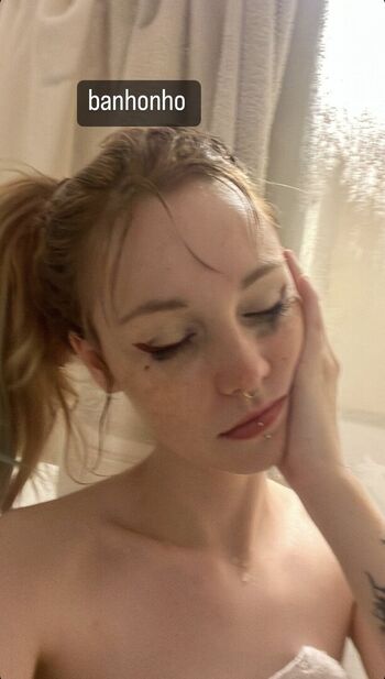 Full leaked Chloe campbell/ private onlyfans photo