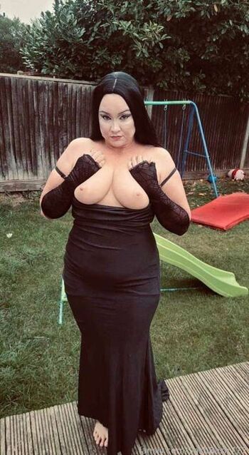 Full leaked Sashbash private onlyfans photo