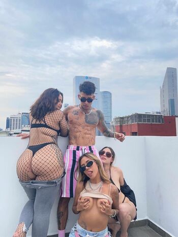 Full leaked Saturnna moon page private onlyfans photo
