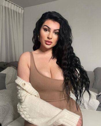 Full leaked Savala tee page private onlyfans photo